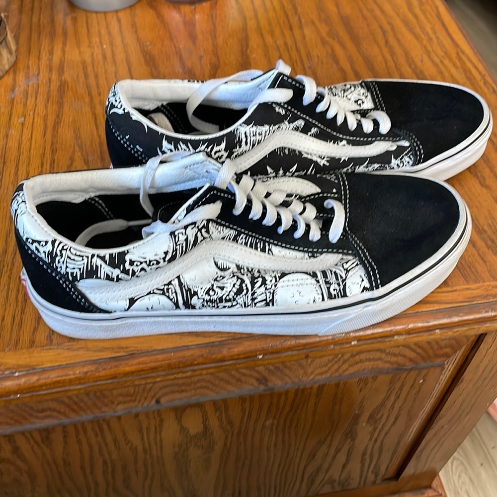 Vans Ol Skool Forgotten Bones. Men’s 8. Women’s 9.5. Lightly Worn.